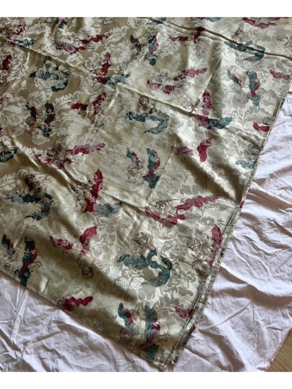 Vintage Cherub Pattern Jacquard Tablecloth Floral Design Gold Red Green 48”x110”